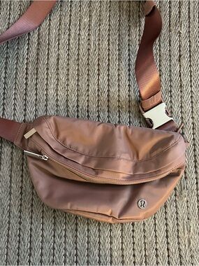 Lululemon City Adventurer Belt Bag Rose